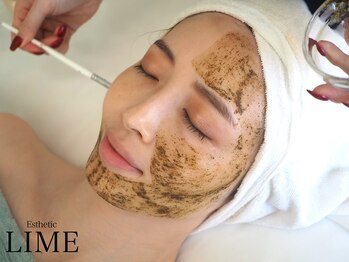 ライム 横浜(LIME)の写真/肌質改善&エイジングケアに特化!!微細針成分約7倍の【エクソソーム配合LMハーブピーリング】が好評★[横浜]
