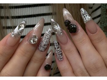 ネイルアンドアイラッシュスタジオ シュシュ(chouchou)/ツィード・マグネット黒バラ