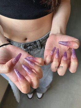 ルーム ビューティーラボラトリーズ(room beauty laboratories)/ラメネイル×ロングスカルプ