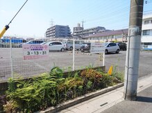 ビューティースクールアンドサロン アイズ 東大宮店(Beauty School & Salon I's)/無料駐車場3台完備！