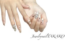 ジュエリーネイル タカコ(Jewelry nail TAKAKO)/ハートホロにキラキラ埋めつくし