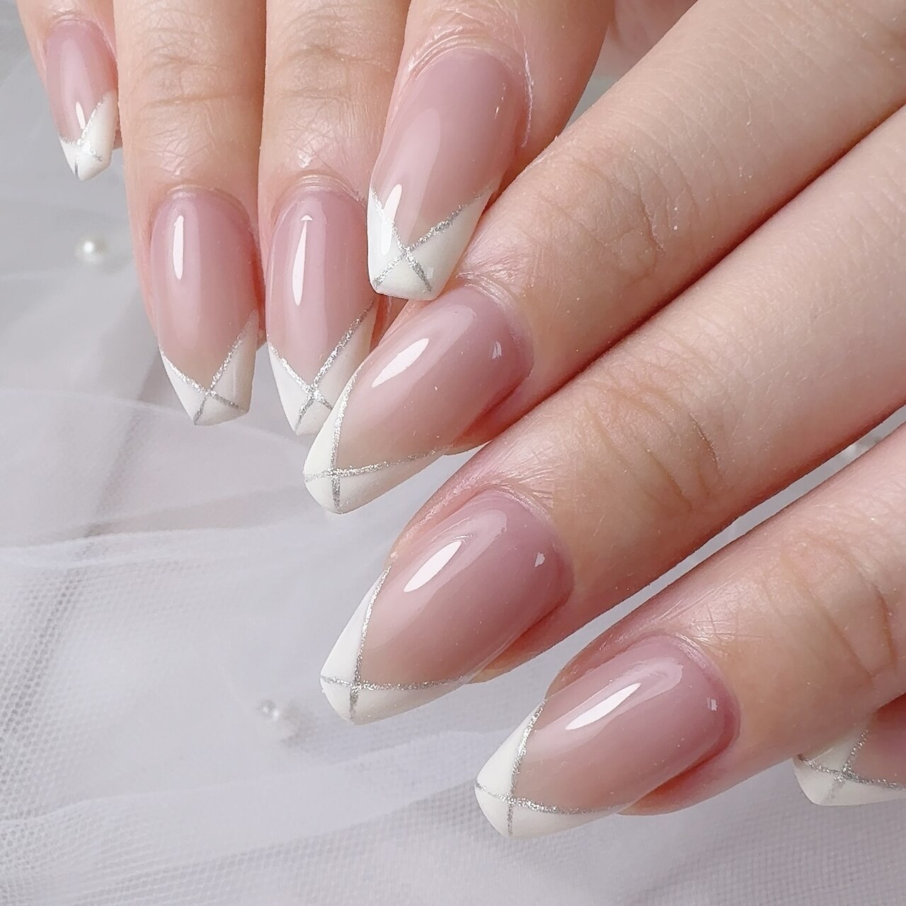 2026年春トレンド】クロスフレンチのネイルデザイン集｜人気順｜2