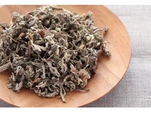 ジェルネイルもモチのいい美フォルムで大変好評です◎