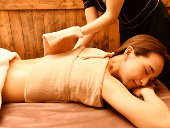 サロン ド エメリタス(salon d'Emeritus)/大人気☆温熱背面デトックス