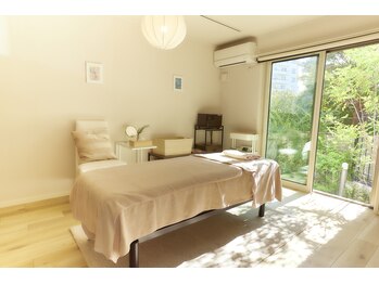 スリープラス(Sleeplus)/木漏れ日あふれるパワースポット