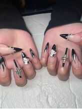 ネイルズフォーユー(Nails 4 U)/