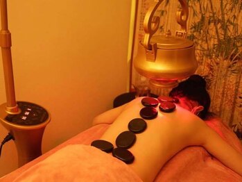 大唐足マッサージ 道頓堀本店/ワ-ムウッドと天然ビアント-ン力