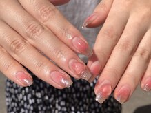 ミー(Me)/《ネイルデザイン》