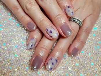 ネイルサロン ジュノ(JUNO)/アート4本コース 担当ちひろ