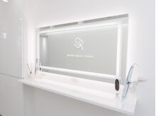 アール ビューティーサロンスパーブ(R BEAUTY SALON SUPERB)/パウダーブースはアメニティ充実