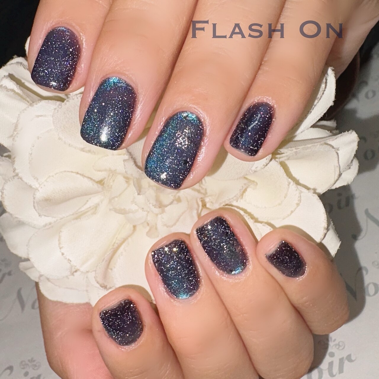 2026年春トレンド】ネイビー ワンカラー ハンドのネイルデザイン集