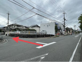 キュアフロウ西大和整骨院/駐車場1道順【1】