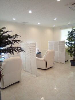 エクシアホワイトニング 可児店/施術面