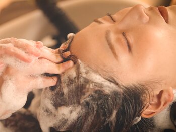 オッフェン オーガニック ヘッドスパ よもぎ蒸し(offen)の写真/【頭浸浴付き】快眠ヘッドスパ！ドライスパでは得られない未体験の快感♪癒し効果大で男性にも大人気◎