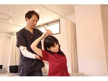 リノ整体院の写真/首肩こり・姿勢のお悩みでのご来院多数!!姿勢改善リノ整体院で整体デビュー!!不調の原因を見極め徹底改善♪