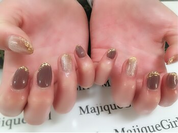 ネイルサロン マジックガール(Nail Salon MagiqueGirl)/【金箔ニュアンス】