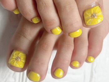 ブリスフルハピネス(Blissful happiness)/イエローフットネイル