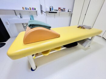 井土ヶ谷整体 浸透/幸せの黄色いベット16