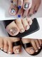ネイル フライガール(nail FLY GIRL)の写真/おしゃれは足元から!定番デザイン～トレンドのアートデザインまで幅広く対応!ハンドとフット同時施術可能◎