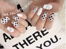 ファッションや海外トレンドにリンクしたネイルデザインが得意！