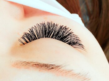 アンムートルーナ(Anmut Luna)/メガマットボリュームラッシュ