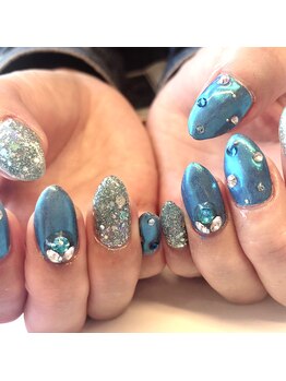 トータルサロン 白べぇーっ プラス/ブルーミラーネイル