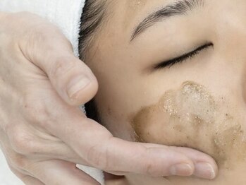 洗顔サロン 池袋(SENGAN)の写真/AI肌診断×肌質改善プランで土台から整える。くすみケアに<剥離なしハーブピーリング¥15800→50%OFF¥7900>