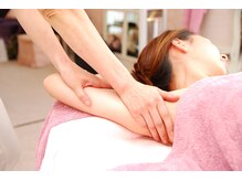 ロゼッタビューティー(Rosetta Beauty)/巻肩矯正で二の腕を細く