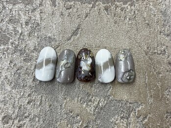 ティアラバイエミタス(TIARA by emi+)/ニュアンスコース