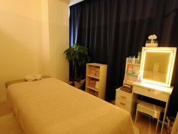 ヘッドミント 西宮北口店/4ブース目（ベットルーム☆）