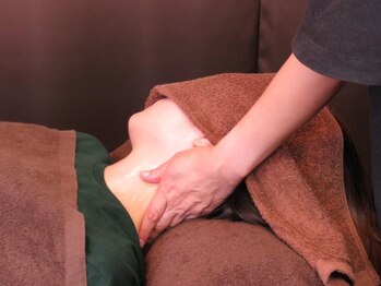 ボディメンテナンスルーム ルアナ(Luana)の写真/【24時まで営業!!】整体×もみほぐしストレッチで日々の疲れを解消！低単価で定期的なメンテナンスにも◎