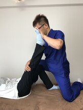 整体院 友喜/パーソナルストレッチの施術風景