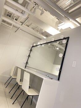 アンドイー(AndE)/