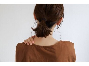 ナチュラ(Natura)の写真/凝り固まった首・肩のコリやがちがちになった背中を”極上バザルトメニュー”で温めながらじんわりほぐす♪
