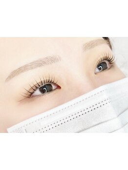 ナチュラル上品な目元にしたい