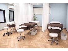 マハロ 寝屋川(Mahalo)の雰囲気（カーテンで区切られたゆったりとした店内です♪）