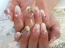 トータルサロン 白べぇーっ プラス/大人フラワーネイル