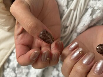 アオフクオカ(ao. Fukuoka)/葉脈ネイル