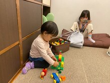 子育てママの整体サロン/施術中のお子様の様子