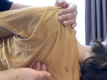 フェルナ(FERNA)の写真/【ガチガチな人必見】骨格のプロによる施術で首肩の辛さを解消◎デスクワークによる肩こり改善！