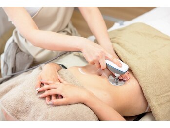 アルムビューティールーム(aLeum Beauty Room)