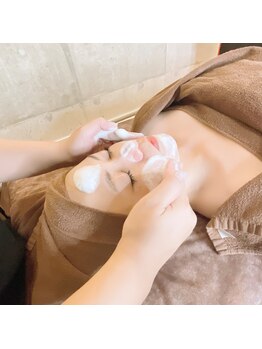 ルヴィショップ 沖縄(REVI SHOP)/ハーブピーリング施術工程 3