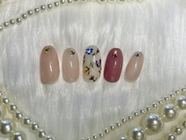 ボタニカルネイル