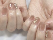 ハニービービー(Honey Bee Bee)/ブラウンシェルニュアンスネイル