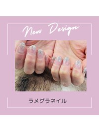 ラメグラデーションネイル