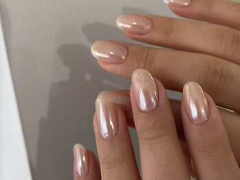 コンフィ(comfy)/ホワイトミラー