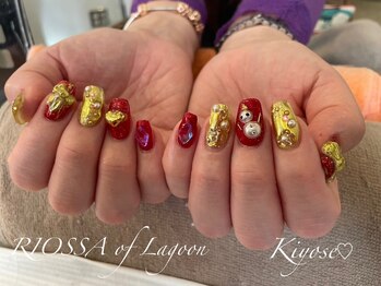 リオッサ オブ ラグーン(RIOSSA of Lagoon)/冬ネイル×キラキラネイル