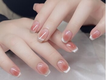 ティオン 横浜西口店(Tion)の写真/【今話題のワンホン&韓国ネイル♪】ネイルが初めての方にもオススメです！豊富なデザインをご用意☆