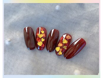 トレンドネイルスタジオ(Trend Nail Studio)/ボルドー色 + ホログラムハート