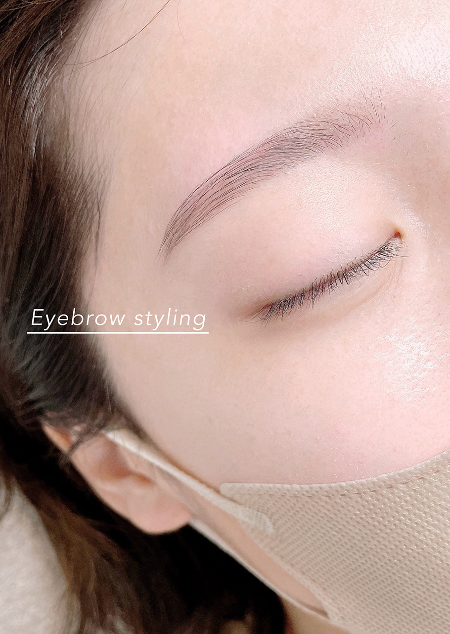 ライフズラッシュ(Lifes lash)/眉毛のスタイリング